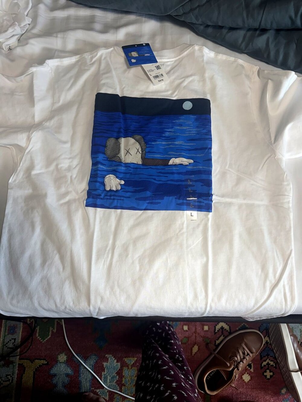 NWT KAWS x Uniqlo UT Artbook Cover Graphic Tee White Size L